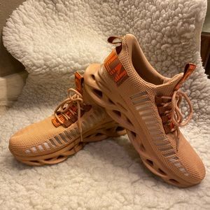 Ultra light walking shoes